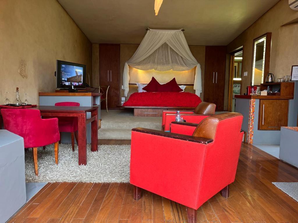 Forum Homini Boutique Hotel Крюгерсдорп Экстерьер фото